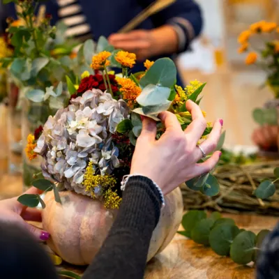 Natural Flowers Floral Arrangement Workshop With 2026 01 08 07 47 08 Utc