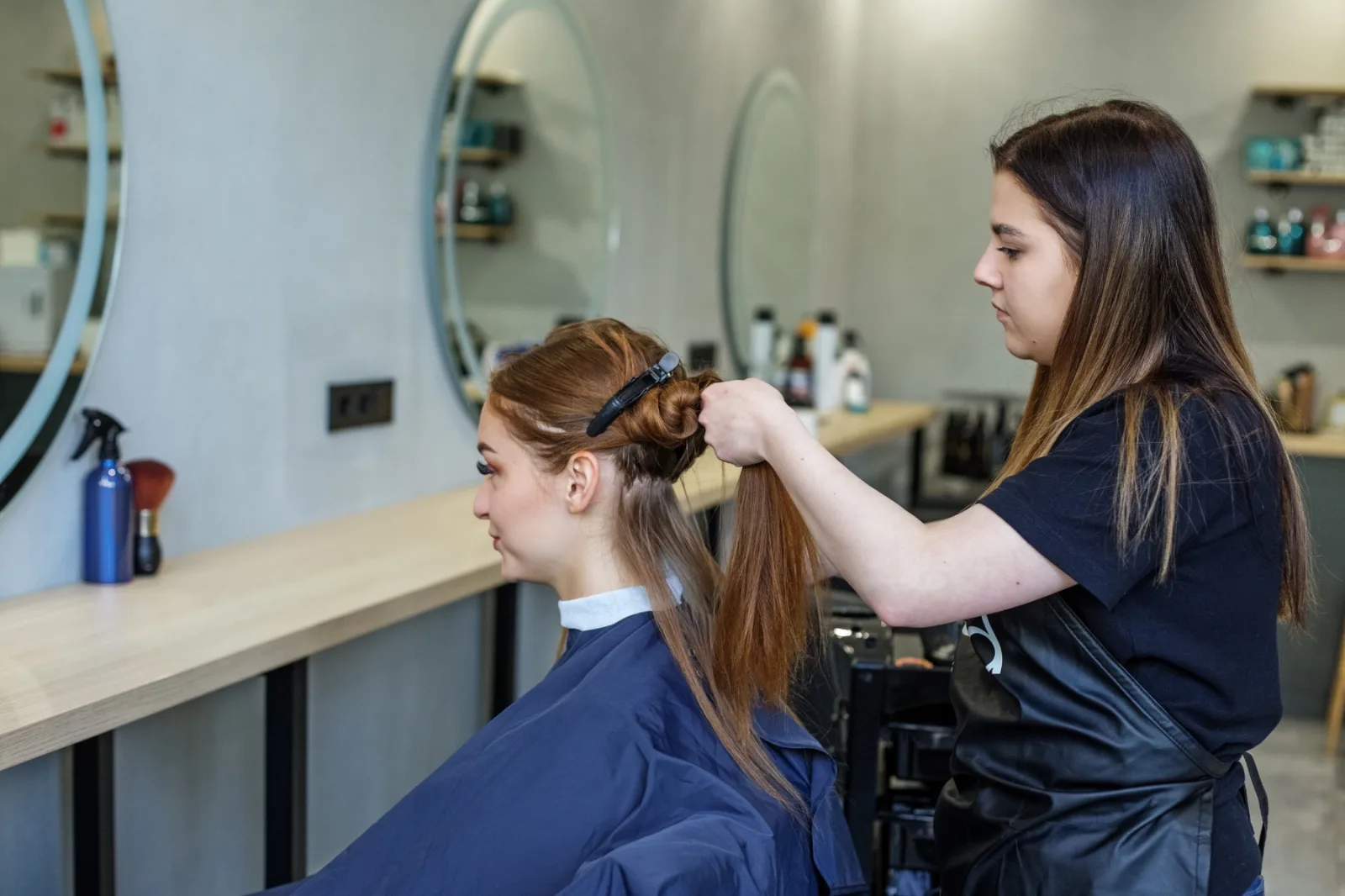 Woman Getting Hairstyle In Urban Hair Salon 2026 03 20 04 46 54 Utc
