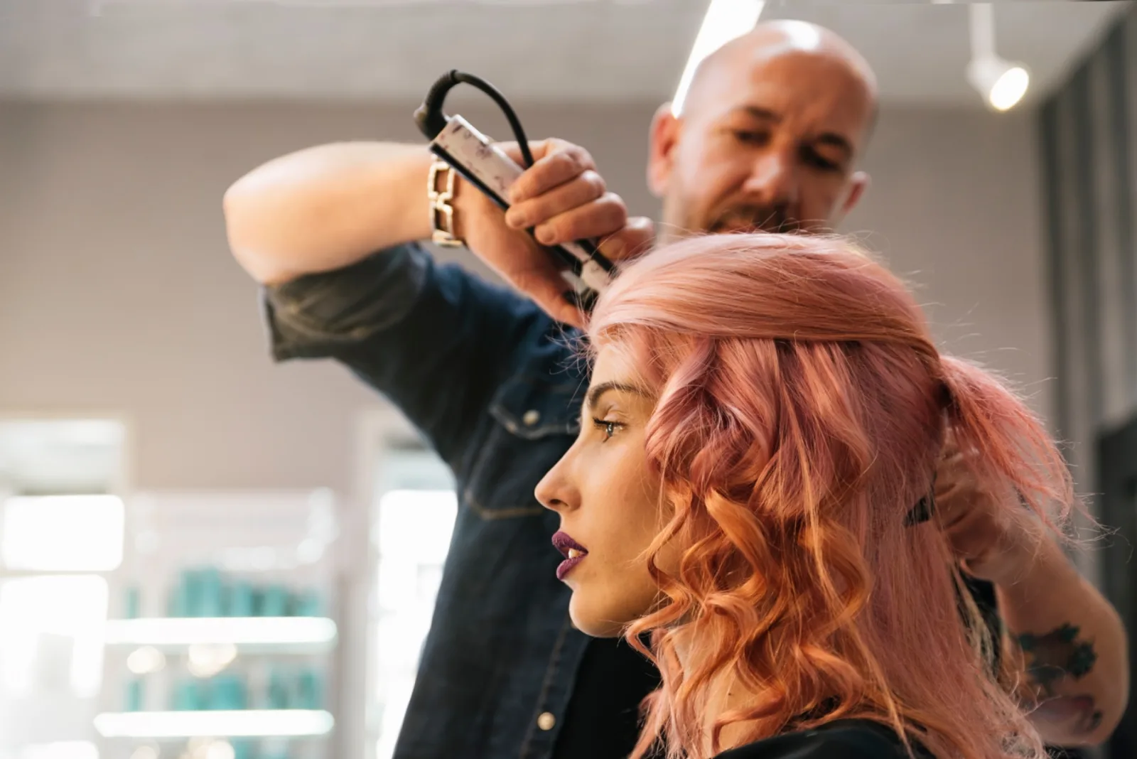 Woman Receiving A Hairstyle In A Hair Salon 2026 03 09 23 58 59 Utc