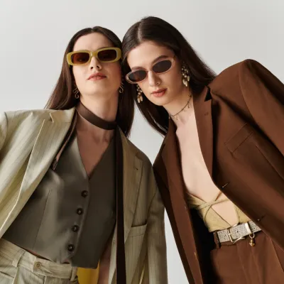 Stylish Twin Sisters Showcase Unique Fashion Sense 2026 01 09 11 02 06 Utc